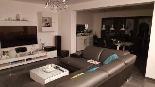 Ad image: 1 - Zimmer in Einfamilienhaus zu vermieten. 