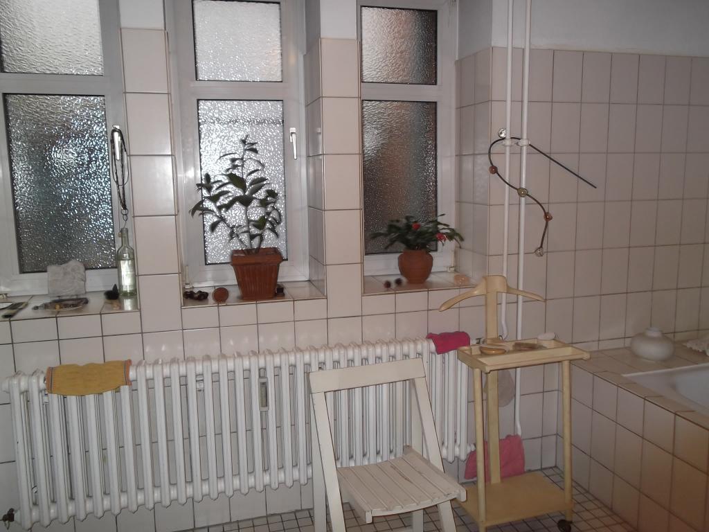Habitación en WG Lichterfelde lorenz-str. 11 - Das Bad ist groß und hell und zum Wohlfühlen