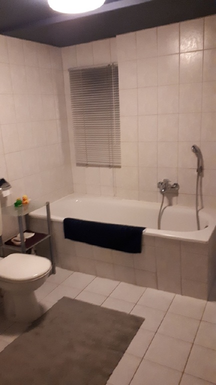 Habitación en WG Charlottenburg Kantstraße - WG Bad