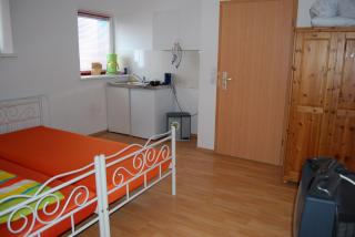 Ad image: Einraumwohnung nur 202 Euro KM mit eigenem Bad mit Dusche Waschmaschine eigener Fernseher eigene Küche