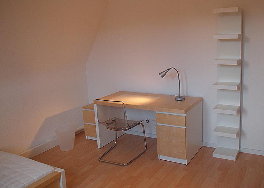 Flatshare West Scheffelstr. 23 - Schreibtisch