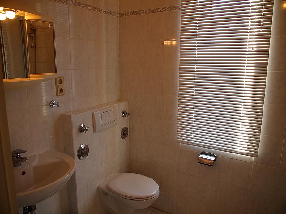 Flatshare West Scheffelstr. 23 - WC im Bad