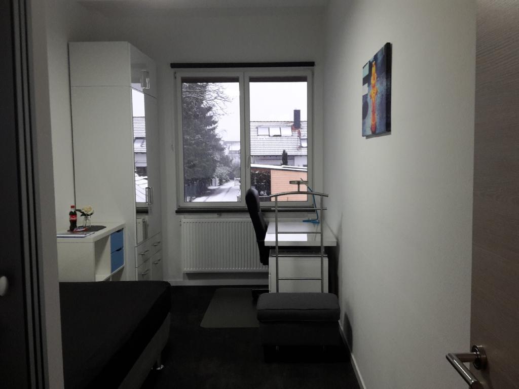 WG-Zimmer in Iptingen Gemeinde Wiernsheim Hofgasse 3 - Zimmer möbliert