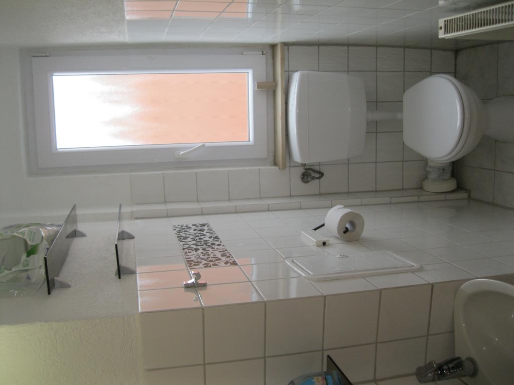 Habitación en WG Markgröningen Grabenstr. 24 - Separates WC DG