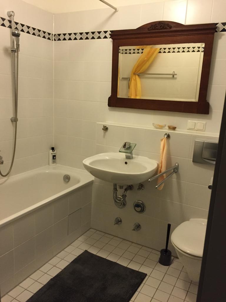 möblierte 2 Zimmer Wohnung, zentral – Alte Jakobstr 78, 10179 Berlin Mitte – Vorschaubild 3