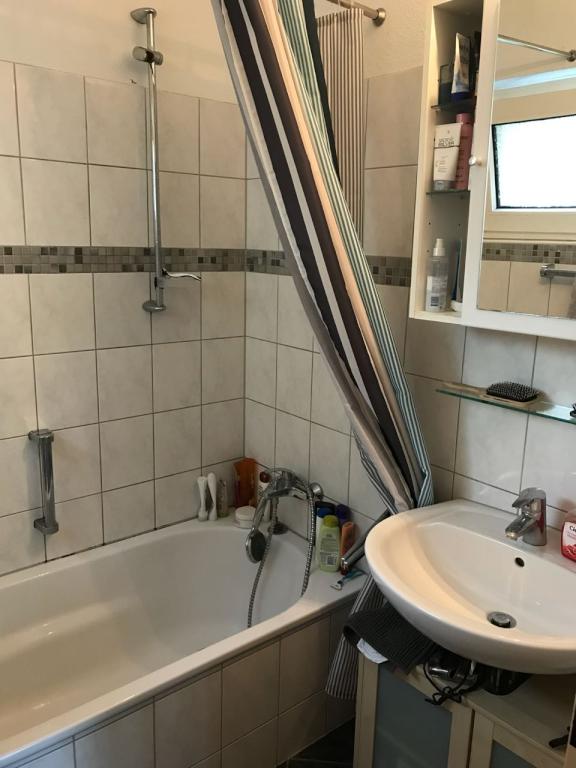 Habitación en WG Gievenbeck Potstiege - Bad 2. mit Badewanne 
