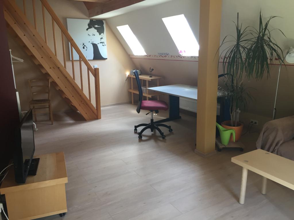 möblierte Maisonette Wohnung - sehr gute Anbindung zu Bus- und Bahn