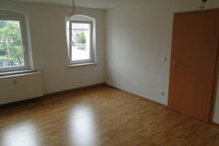 Ad image: 01904 Steinigtwolmsdorf, Oberlausitz, sanierte helle 2-Raum-Wohnung, 77 qm, zentrale Lage