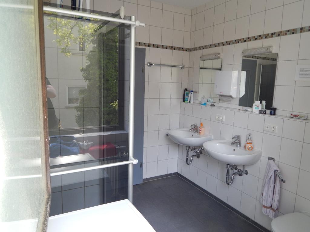 WG-Zimmer Frauenland Salvatorstraße 16 - Badezimmer
