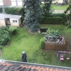 Anzeigenbild: Möblierte Top 3,5 Zi-DG-Whg. mit EBK, Duschbad, in gepflegtem Haus