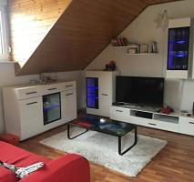 Anzeigenbild: Helle 2-Zimmer Wohnung, EBK, Balkon, nur an Einzelperson zu vermieten