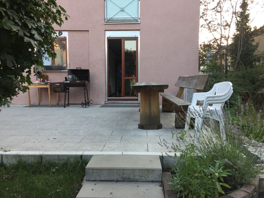 Habitación en WG Plieningen Körschstraße 14 - Terrasse und Garten