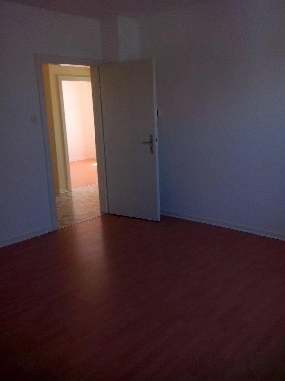 Frisch renovierte kleine Wohnung zum 01.09.2026 zu vermieten – Strubbergskamp 10, 49086 Osnabrück Darum – Vorschaubild 2