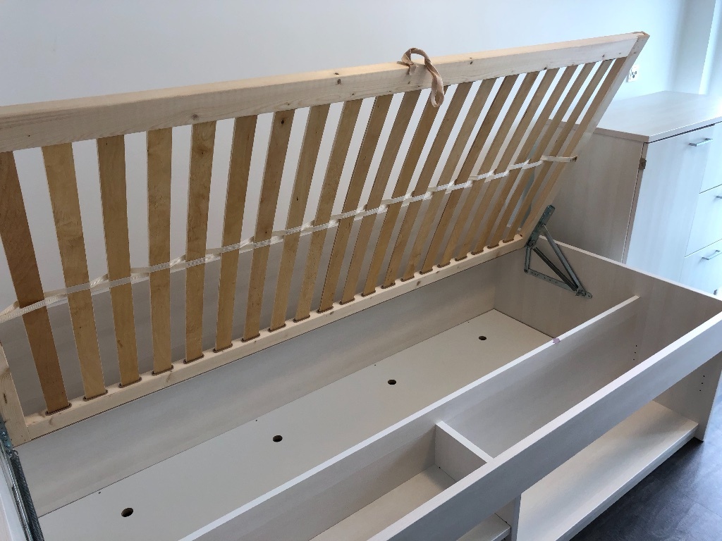 1-Zimmer-Wohnung Planegg/ Martinsried Lochhamerstraße 7 - Bettkasten - Staufächer