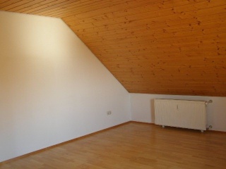 Anzeigenbild: Helle Dachgeschosswohnung in 97508 Grettstadt