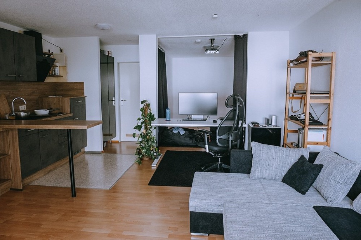 Ruhige 1,5-Zimmer-Wohnung mit Balkon im Konstanzer Paradies – möbliert zur Zwischenmiete – Brauneggerstr.56, 78462 Konstanz Paradies – Vorschaubild 4