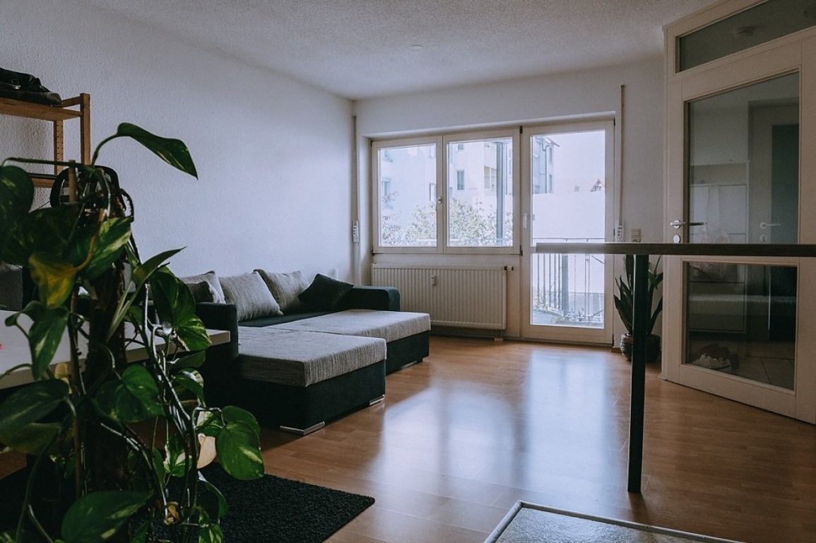 Ruhige 1,5-Zimmer-Wohnung mit Balkon im Konstanzer Paradies – möbliert zur Zwischenmiete