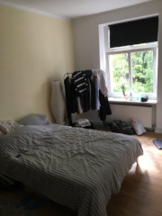Anzeigenbild: Schönes, zentrumnahes Altbauzimmer in 3er - WG frei
