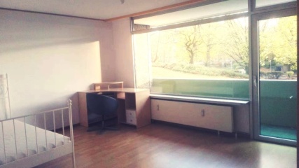 Imagen del anuncio: Fully furnished WG-Zi +Balkon (7 sq.m) close to College/Flatrat Internet/Waschmaschine/1 Min. Parada de autobús, Koblenz Karthause