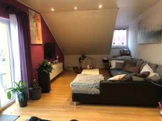 Anzeigenbild: Großzügiges WG-Zimmer mit Balkon in Sulzbach!