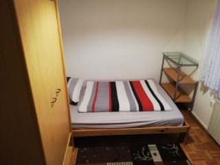 Anzeigenbild: Angenehmes WG-Zimmer (vollmöbliert) in ruhiger Wohnlage Kitzingen's