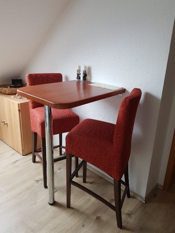 WG-Zimmer Tiefenbronn-Mühlhausen Bosch/Porsche Nähe - Vorraum mit Küchenzeile