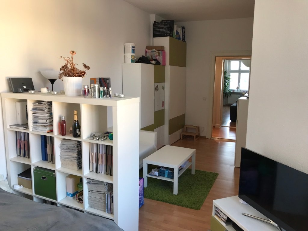 Flatshare Friedrichshain Petersburger Str. 71 - Blick durch das Zimmer