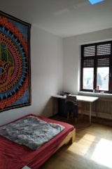 Anzeigenbild: Möbliertes Zimmer 14 qm in 8’er-WG, Hofheim-Lorsbach nahe FFM zur Zwischenmiete 
