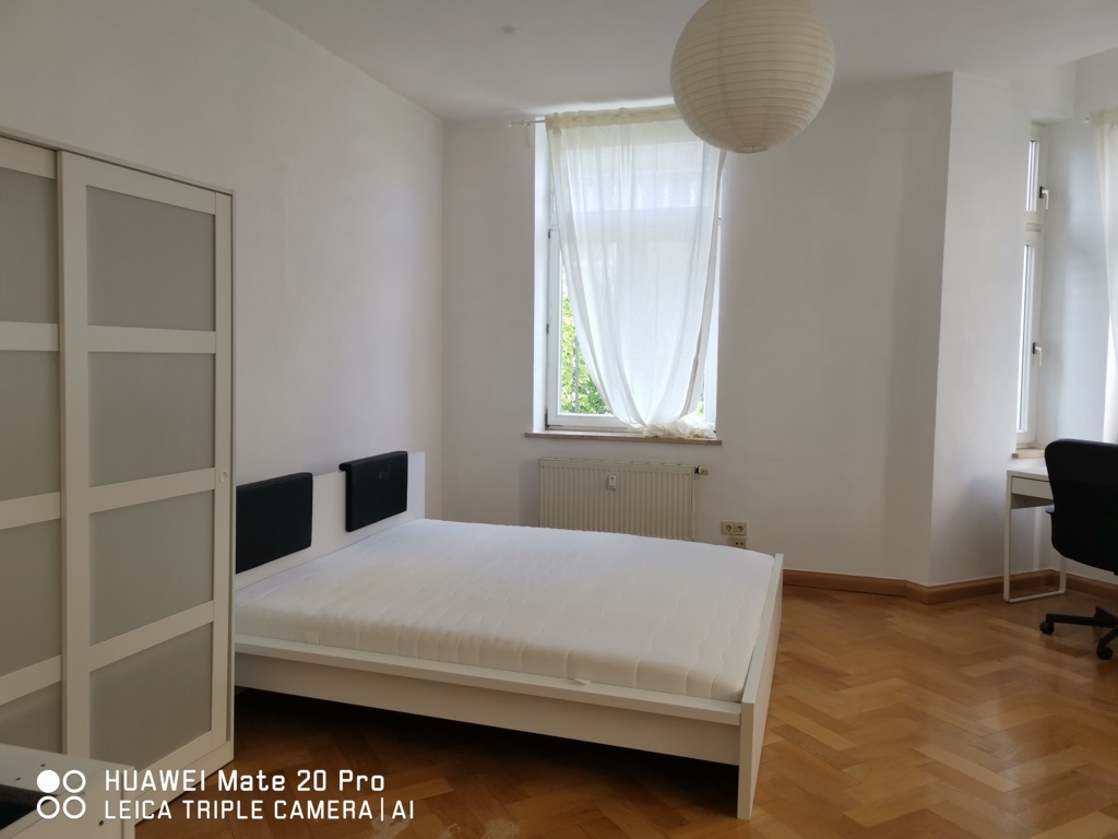 Neuhausen 2,5 Zimmer Wohnung möbliert ab sofort zu vermieten bis Oktober oder ab 1 Jahr – 80636 München Neuhausen-Nymphenburg – Vorschaubild 3