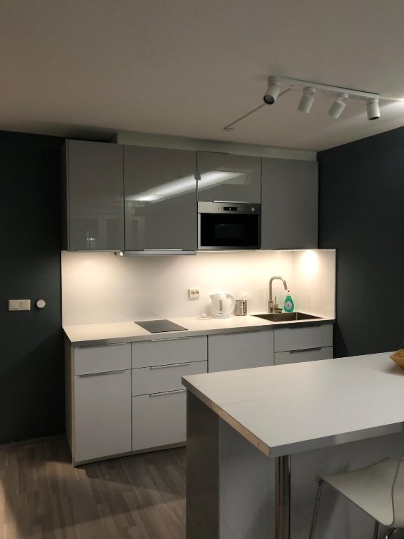 Wohnung - Rosenheimer Str. 34! Fully furnished - NUR FÜR 2 Wochen! bis 15. Sep.!. – Rosenheimerstr.34, 81699 München Au-Haidhausen – Vorschaubild 3