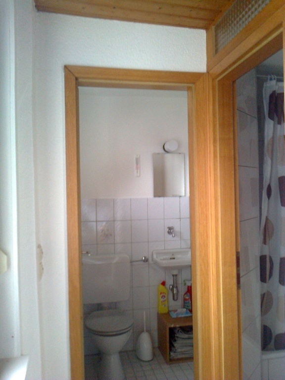 Habitación en WG Obertürkheim Quittengasse 11 - Separate Toilette