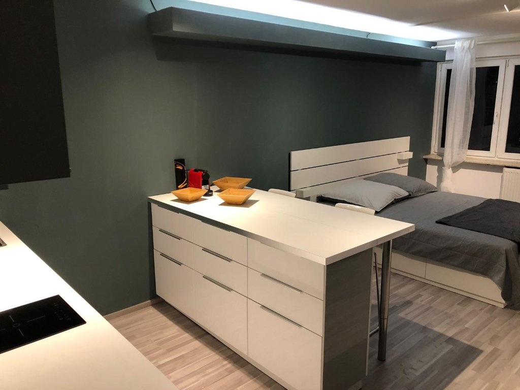 Wohnung - Rosenheimer Str. 34! Fully furnished - NUR FÜR 2 Wochen! bis 15. Sep.!. – Rosenheimerstr.34, 81699 München Au-Haidhausen – Vorschaubild 2