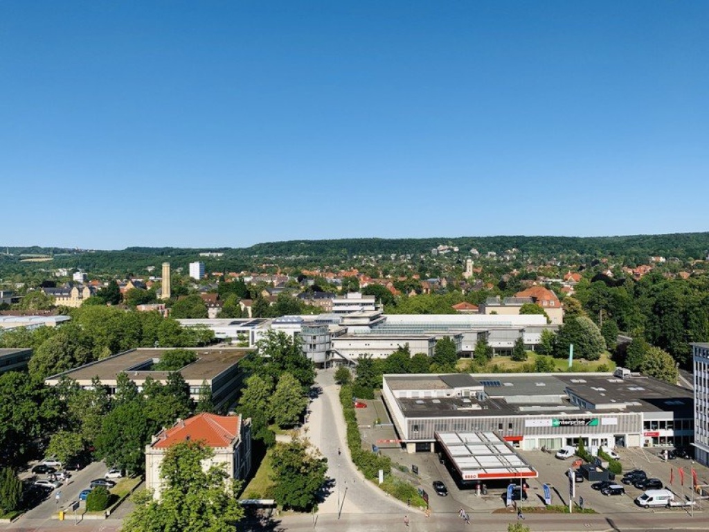 WG-Zimmer Innenstadt DIREKT NEBEN UNI, Weender Tor - Traum-Aussicht von Balkon und Zimmer aus