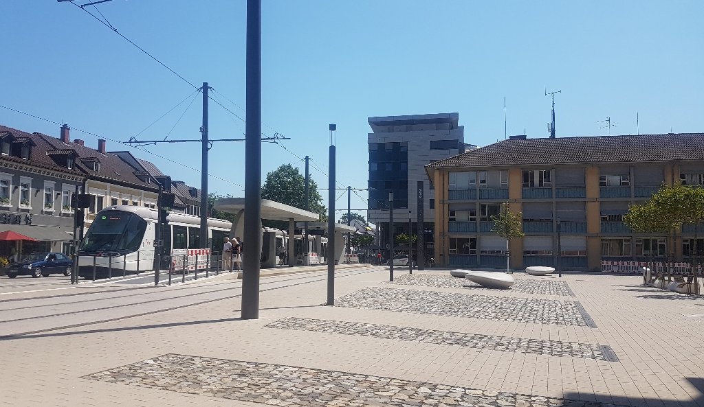 WG-Zimmer City Großherzog-Friedrich-Str.20 - Tramhaltestelle 50m
