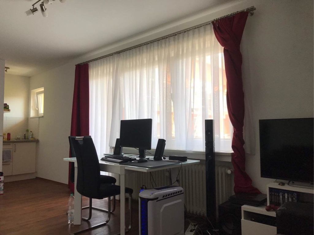 1-Zimmer-Wohnung Kernstadt Andreasstraße 15 - Zimmer (Fensterseite und Balkontür)