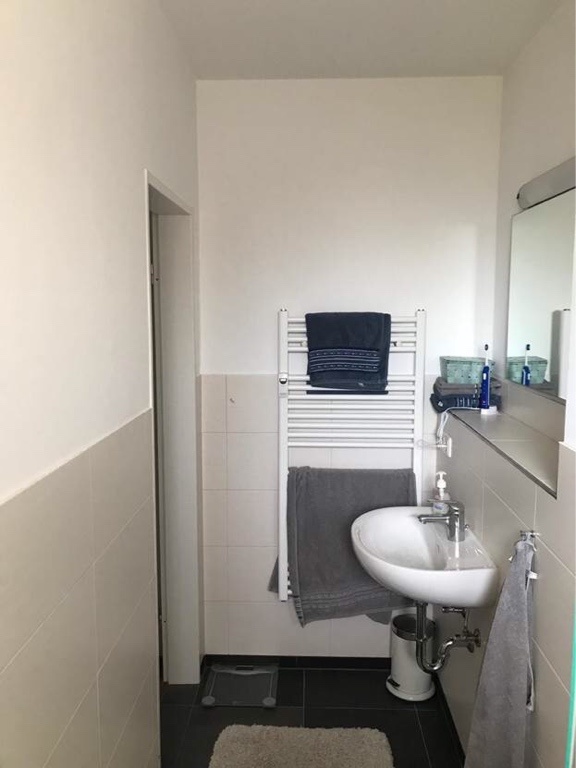 1-Zimmer-Wohnung Kernstadt Andreasstraße 15 - Bad (Blick zur Tür)