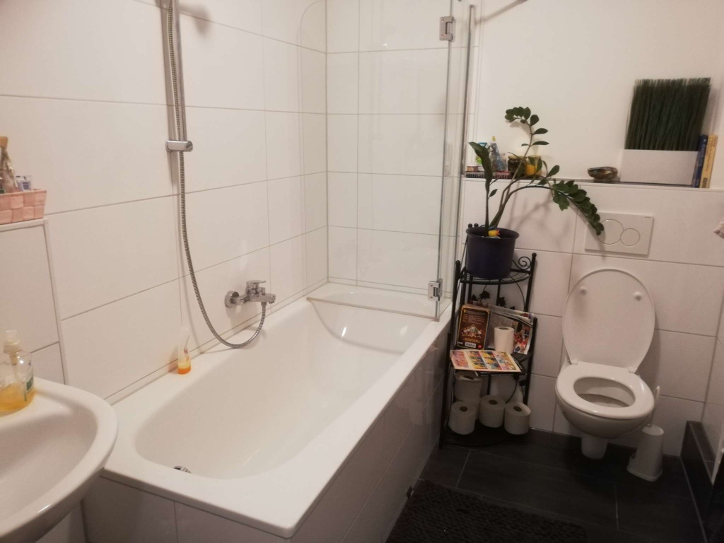 WG-Zimmer Elberfeld Arminiusstr. 10 - ein Badezimmer