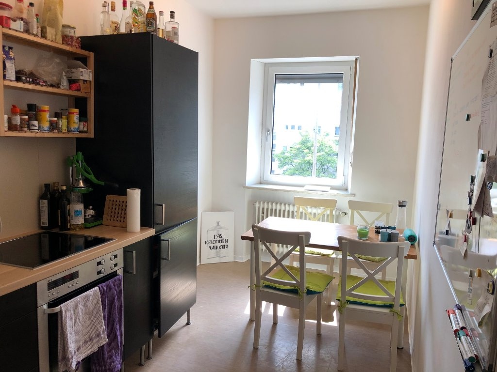 Sehr helle und geräumige 3- Zimmer Wohnung, WG geeignet, das Bad ist neu renoviert – 93053 Regensburg Kasernenviertel – Vorschaubild 4