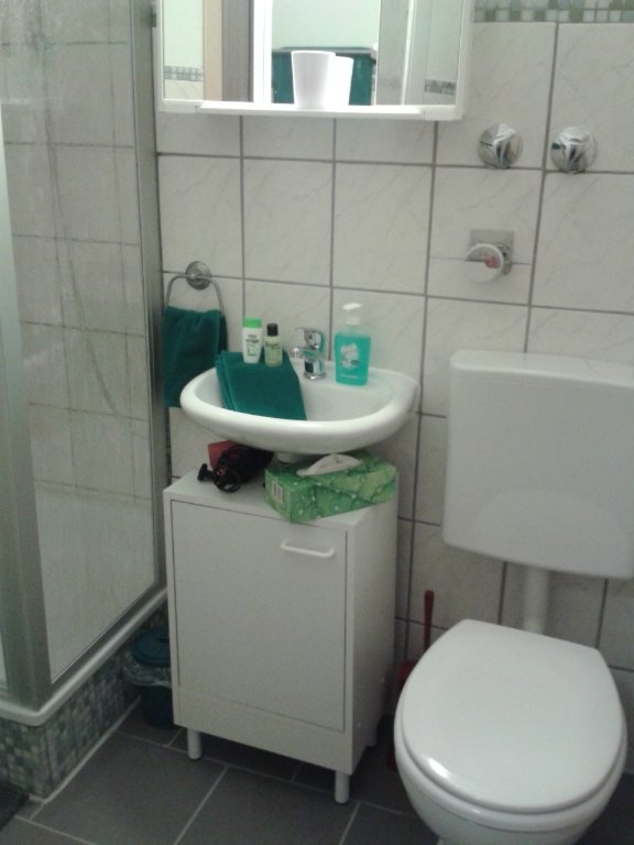 Möbliertes 1-Zimmer Apartment mit Balkon zu vermieten – Wichernstr. 14, 91052 Erlangen Bruck – Vorschaubild 3
