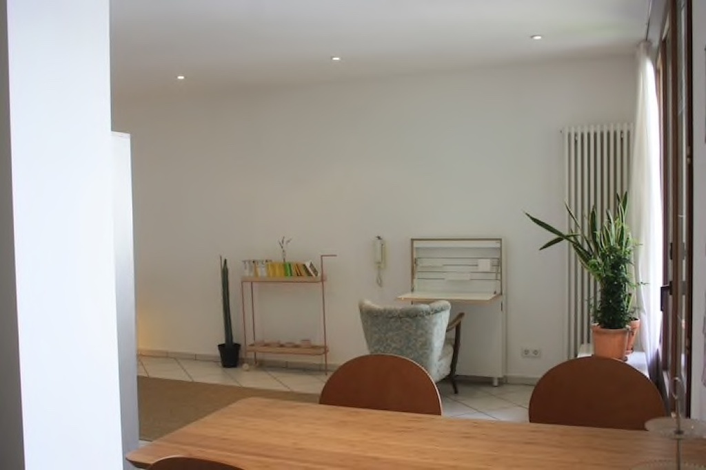 Apartment zur Zwischenmiete: sofort oder ab 01.09.2025 – Hartwichstraße 101, 50733 Köln Nippes – Vorschaubild 2