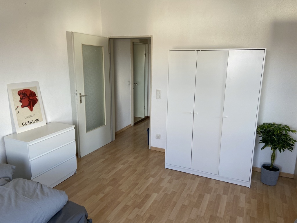 Schöne Wohnung über den Dächern Oberkassels – 40545 Düsseldorf Oberkassel – Vorschaubild 2