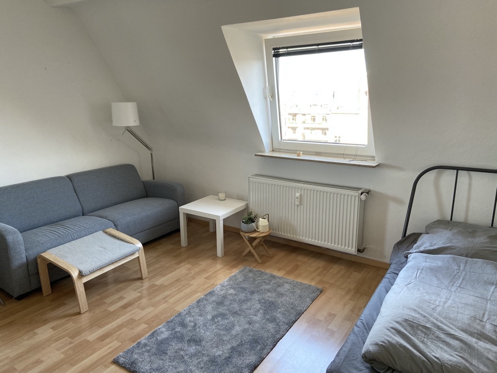Schöne Wohnung über den Dächern Oberkassels