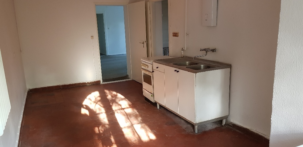 Flat Charlottenburg Heerstraße - diese Kücheneinrichtung wurde vom Vormieter ausgetauscht.