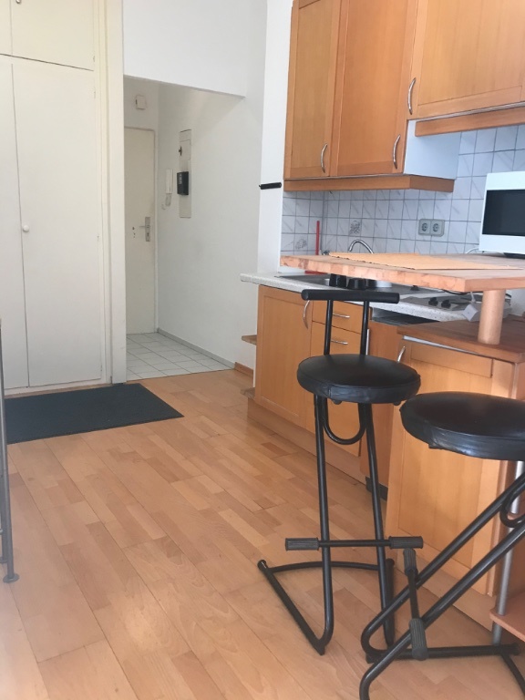 Beautiful Ku’damm studio-apartment with lovely balcony – Nestorstrasse XX, 10711 Berlin Charlottenburg-Wilmersdorf – Vorschaubild 6