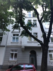 Anzeigenbild: großes helles Zimmer in Altbauwohnung in netter WG | Direkt an der FH Niederrhein