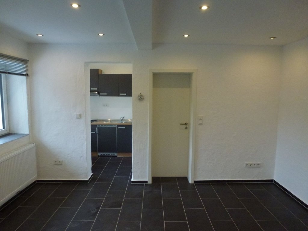 Schönes Singelapartment 8 in Kernsaniertem Haus – Medardstr, 54294 Trier Trier-Süd – Vorschaubild 3