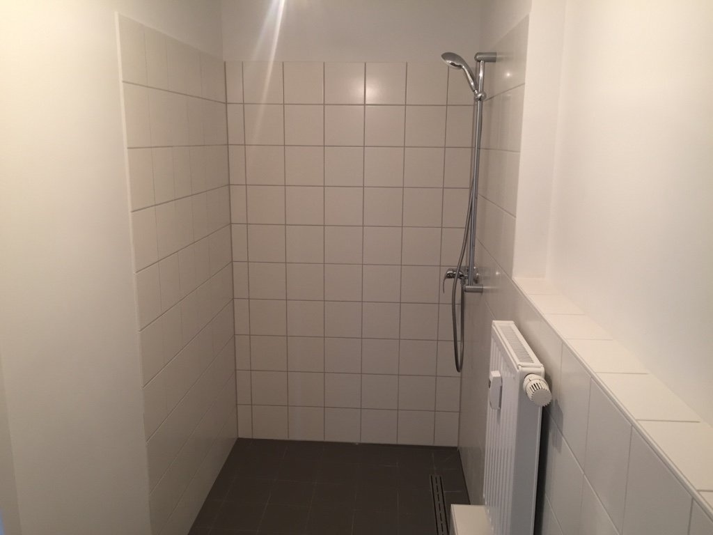 WG-Zimmer Weißensee Brodenbacher Weg 38 - Zimmereigenes Bad Ansicht 1