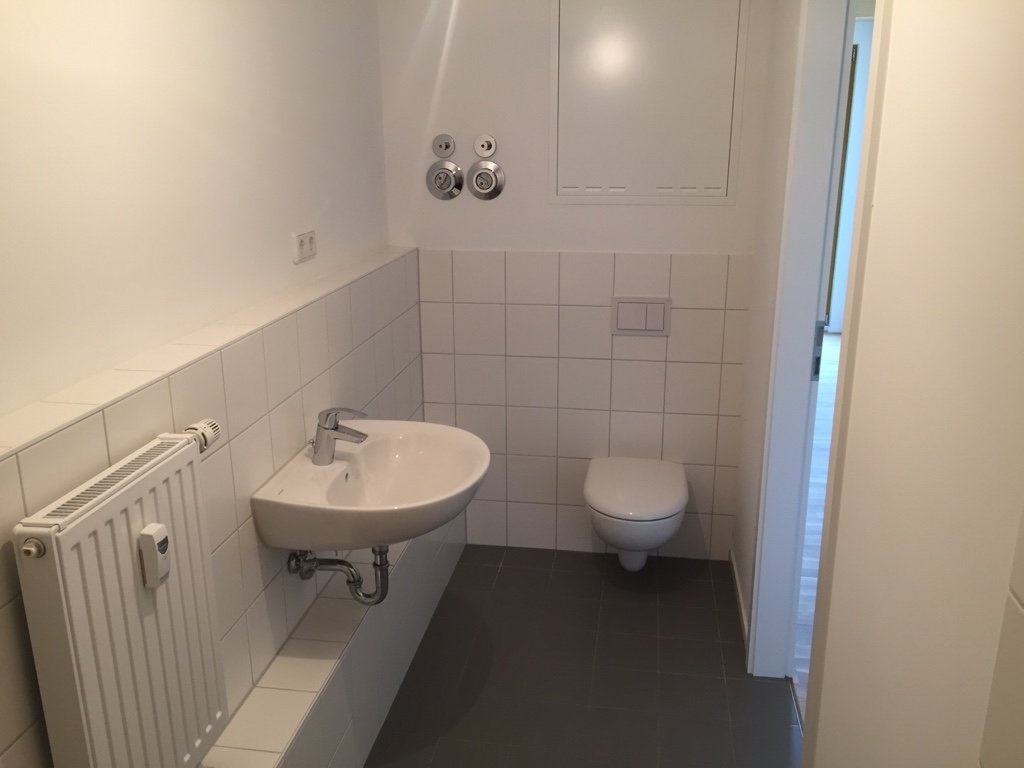 WG-Zimmer Weißensee Brodenbacher Weg 38 - Zimmereigenes Bad Ansicht 2
