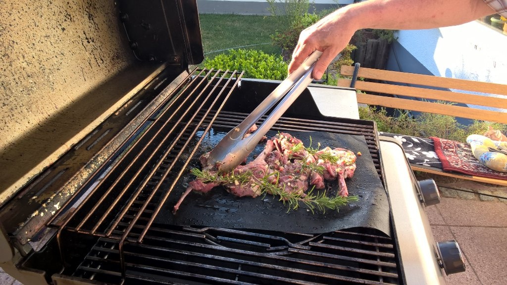 Habitación en WG Flughafen Amselweg 12 - BBQ