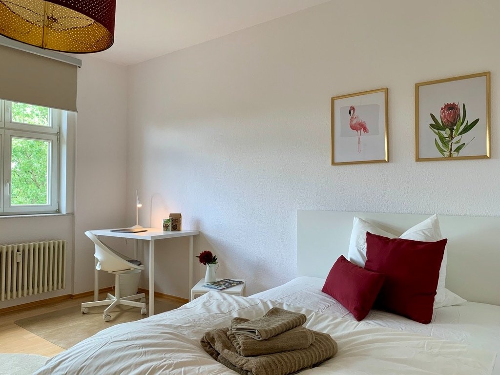 Apartamento Berlin Karl-Marx-Allee 55 - Zimmer 2 - rot 16m²